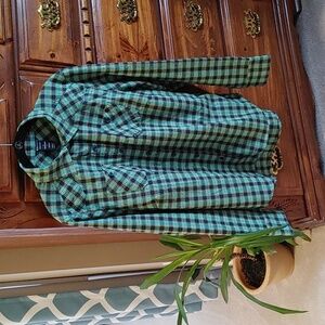💚Women's Oakley Plaid Flannel Button Down Shirt